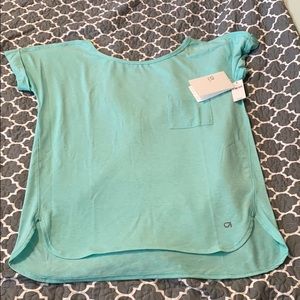 Gap fit breathe oversized pocket tee